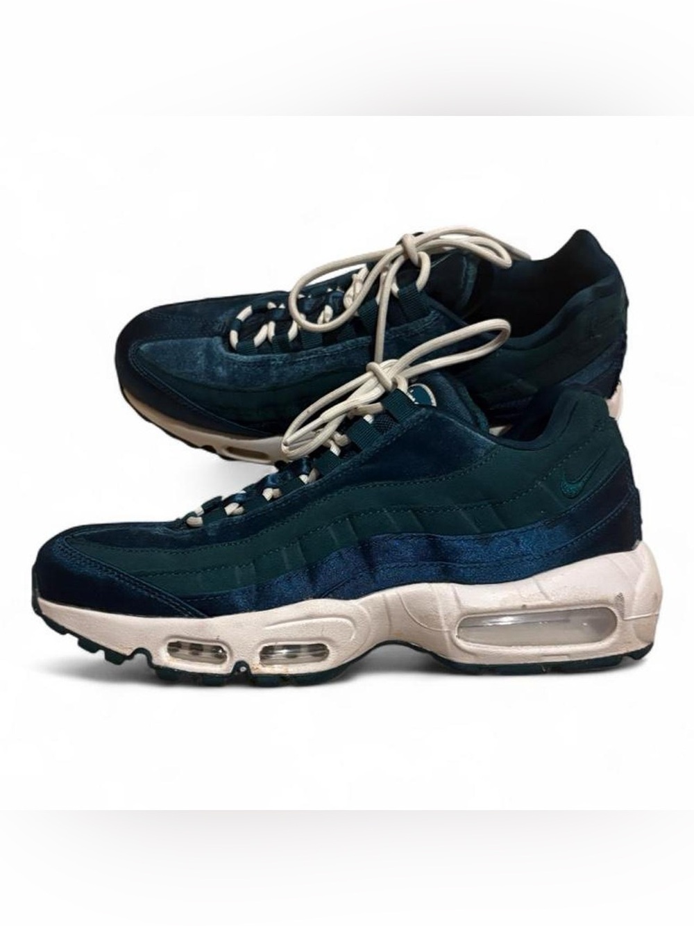 Women’s Nike Air Max 95 Green Velvet shoes